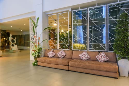 A2 Pool Resort, Lobby