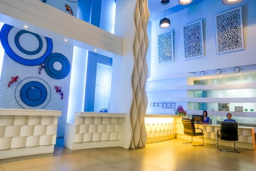 A2 Pool Resort, Reception