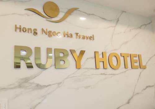 Ruby Hotel, Reception