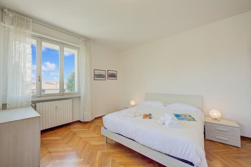 Margherita Near Lake - Family Friendly, Room