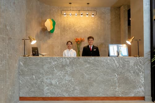 Flower Garden Hotel, Reception