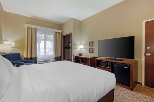 Comfort Inn & Suites, Room