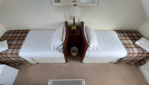 The Black Horse, Room