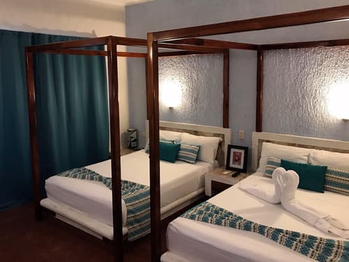 Chez Waffle Hotel, Room