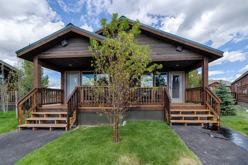 Explorer Cabins At Yellowstone, Room