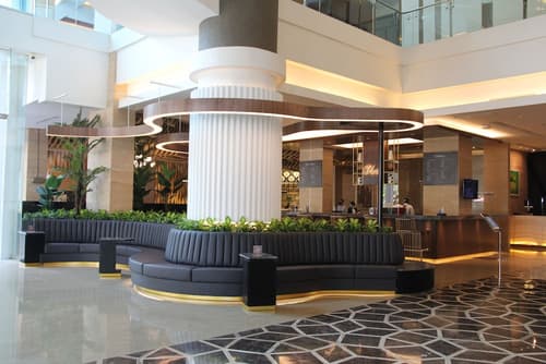 JS Luwansa Hotel and Convention Center, Lobby