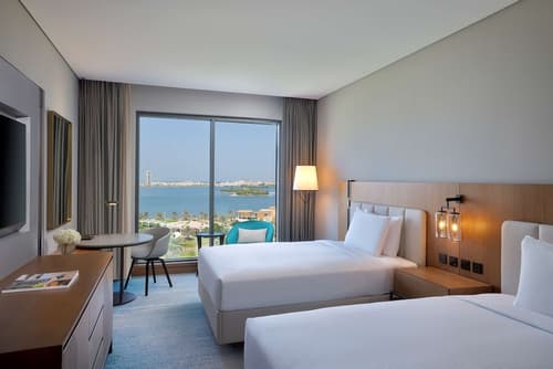 DoubleTree by Hilton Sharjah Waterfront Hotel & Residences, Room