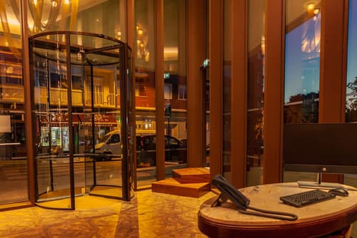 Wine & Books Lisboa Hotel, Reception