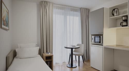 Séjours & Affaires Paris Bagnolet, Room