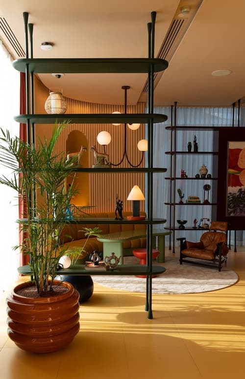 The Standard, Bangkok Mahanakhon, Lobby sitting area