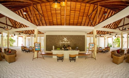 Hondaafushi Island Resort, Reception