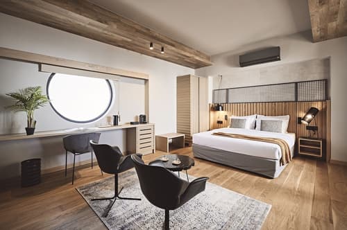 Cama Luxury Suites Glyfada, Room