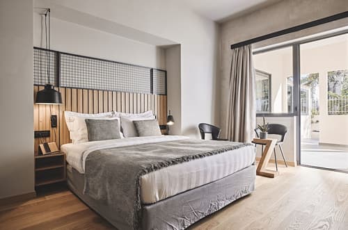 Cama Luxury Suites Glyfada, Room