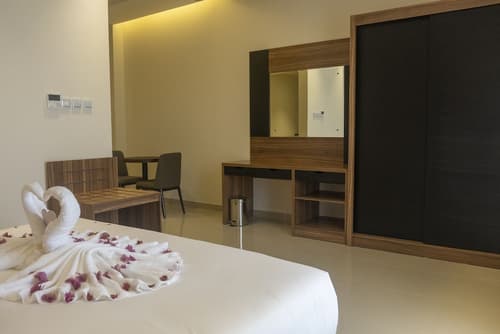 The Plaza Hotel and Resort, Room