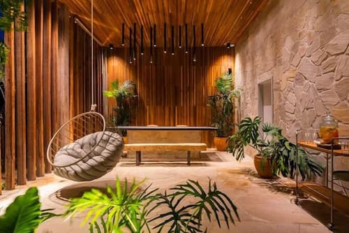 Makena Hotel, Reception