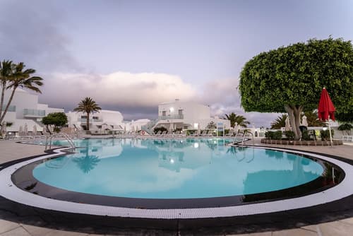 Hotel Lanzarote Village, Outdoor pool