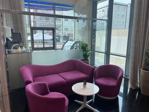 C - Hotel and Suites Doha, Reception