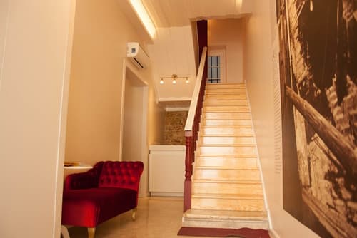 Lisbon Arsenal Suites, Reception