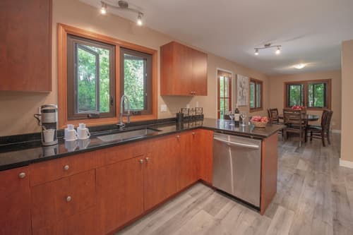 Painter's Lodge, Private kitchen