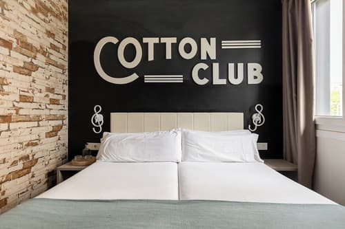 Colectia Hotel Urumea, Room