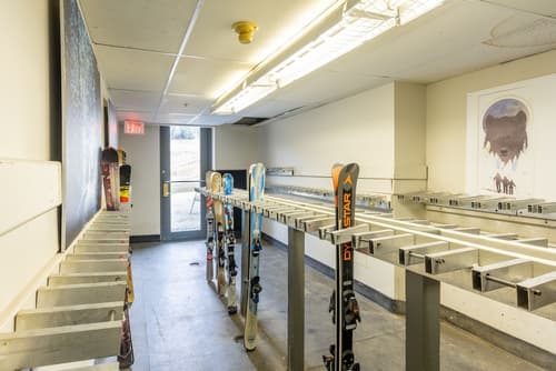 Sundance Lodge, Snow and ski sports