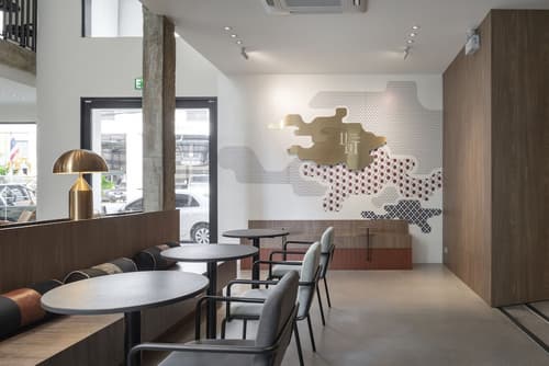 Lilit Bang Lumphu Hotel, Reception