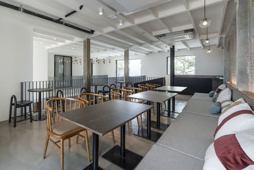 Lilit Bang Lumphu Hotel, Reception