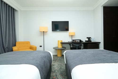 Pine Astoria Hotel, Room