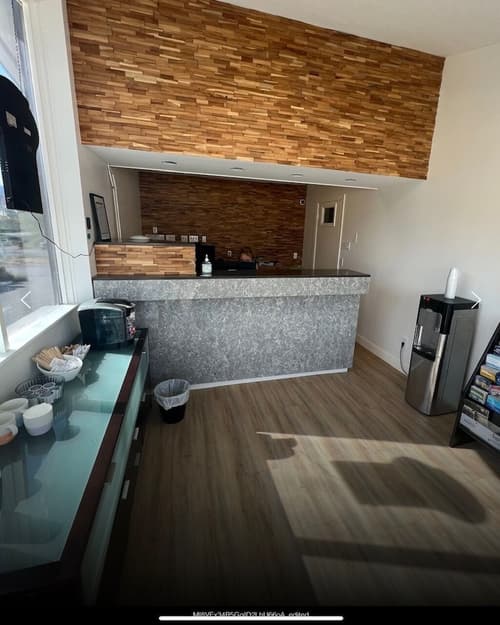 Destination Inn, Reception