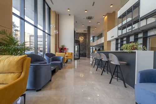 The Grandeur Hotel, Reception