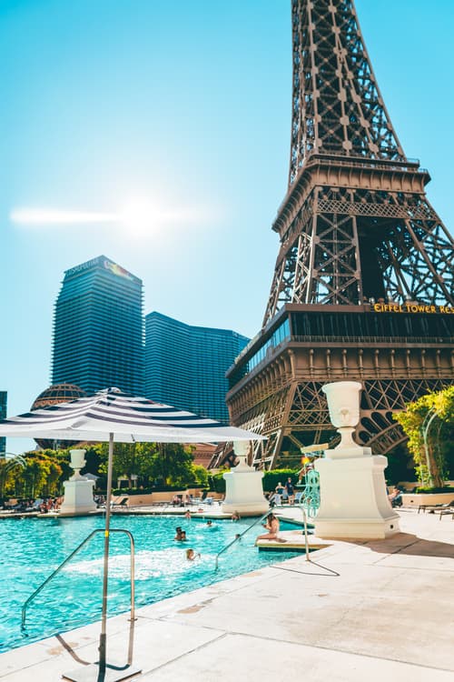 Paris Las Vegas, Pool