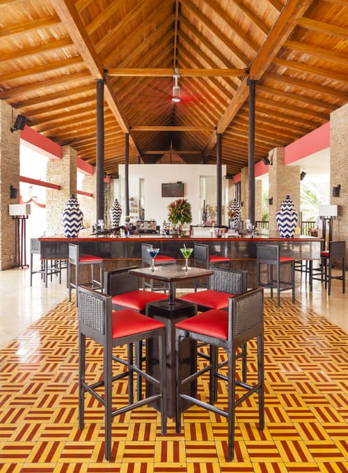 Decameron Barú, Restaurant