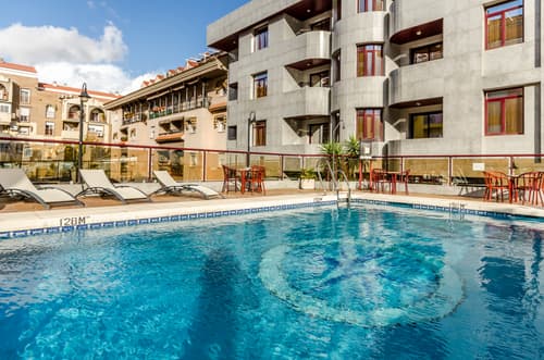 Infanta Cristina, Pool