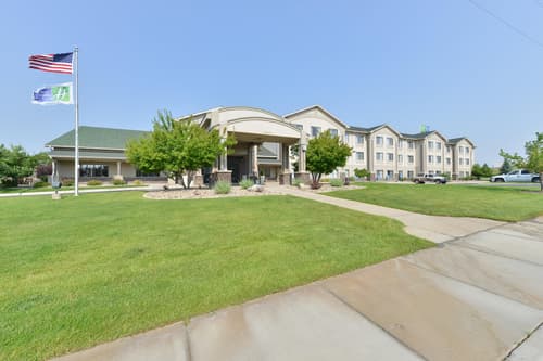 Holiday Inn Express and Suites Gillette, General view
