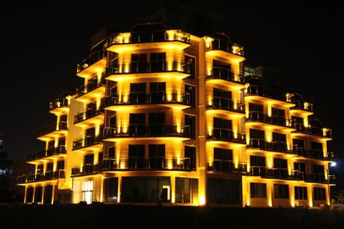 Legacy Hotel, 