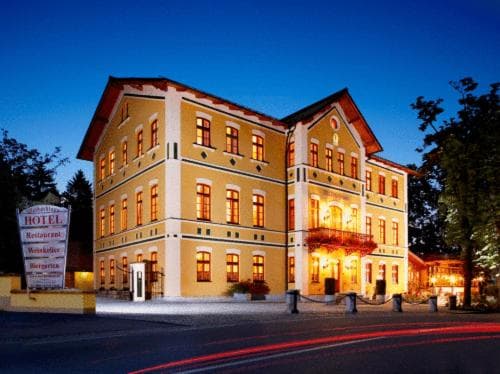 Hotel & Restaurant Waldschloss, 