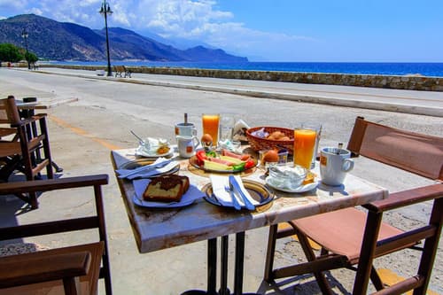 Scorpios Family Rooms, 