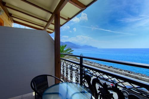 Scorpios Family Rooms, 