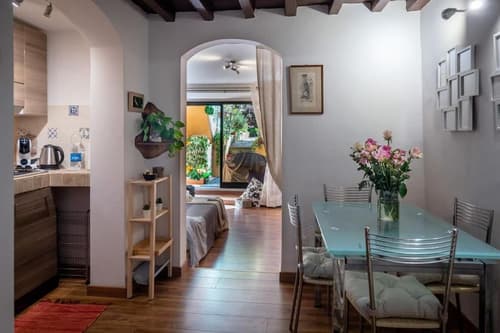 Monica appartamento con giardino al Ponte Vecchio, 