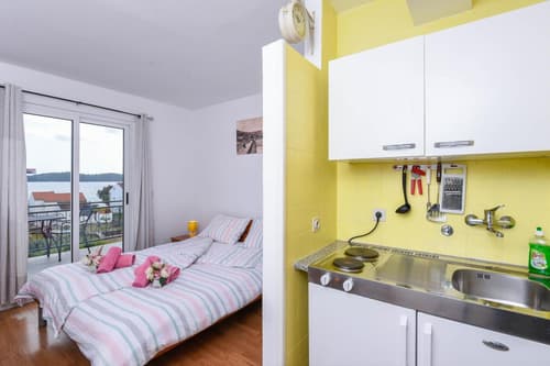 Lulak Studio Apartments, 