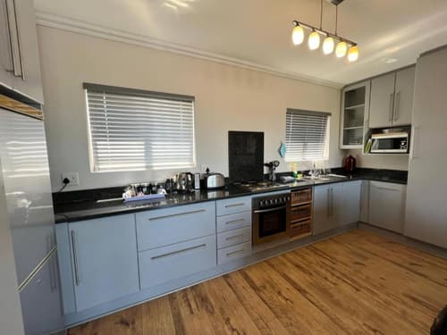 Sea Whisper Guest House, 