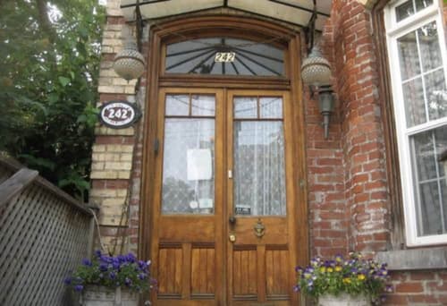Pimblett&apos;s Downtown Toronto B&B, 