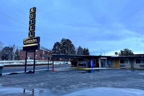 Canyon Inn Motel By OYO Flagstaff Route-66, 