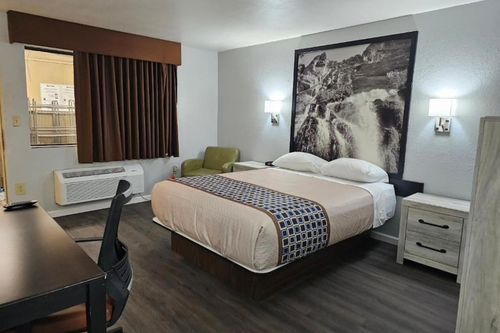 Canyon Inn Motel By OYO Flagstaff Route-66, 