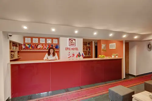 Liva Hotel, Interior entrance