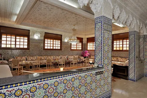 Lhostel, Lobby sitting area