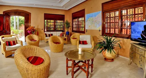 Lhostel, Lobby sitting area