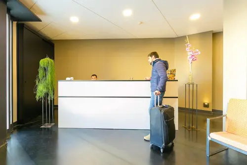 Hotel Montmar, Interior entrance