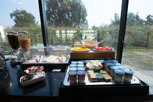 Holiday Inn Express Bordeaux - Lormont by IHG, Breakfast meal