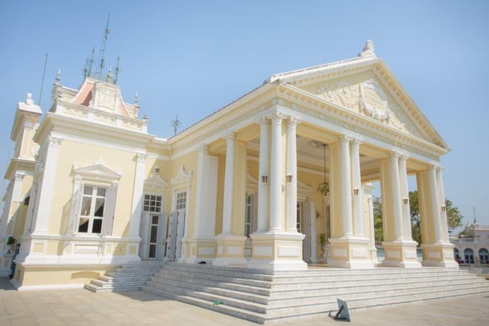 Los lugares más interesantes, Tour en Grupo Pequeño (solo en inglés)